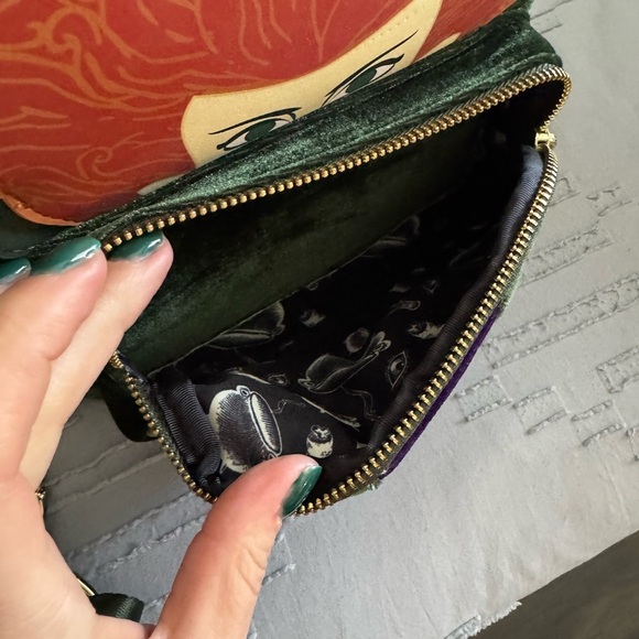 Loungefly Disney Sanderson Sister Winifred Loungefly Backpack - Picture 6 of 12